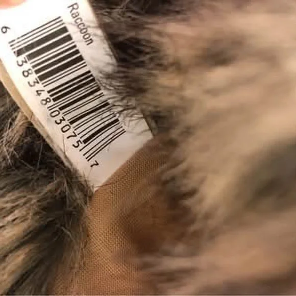 Folkmanis Raccoon Hand Puppet stuffed animal - Picture 5 of 6